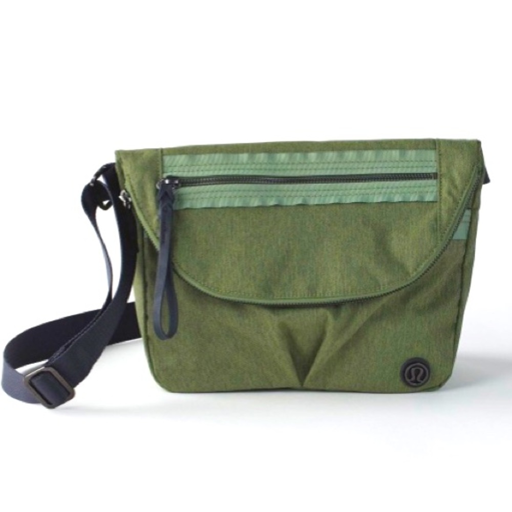 Lululemon Festival ii bag. Rarely used.